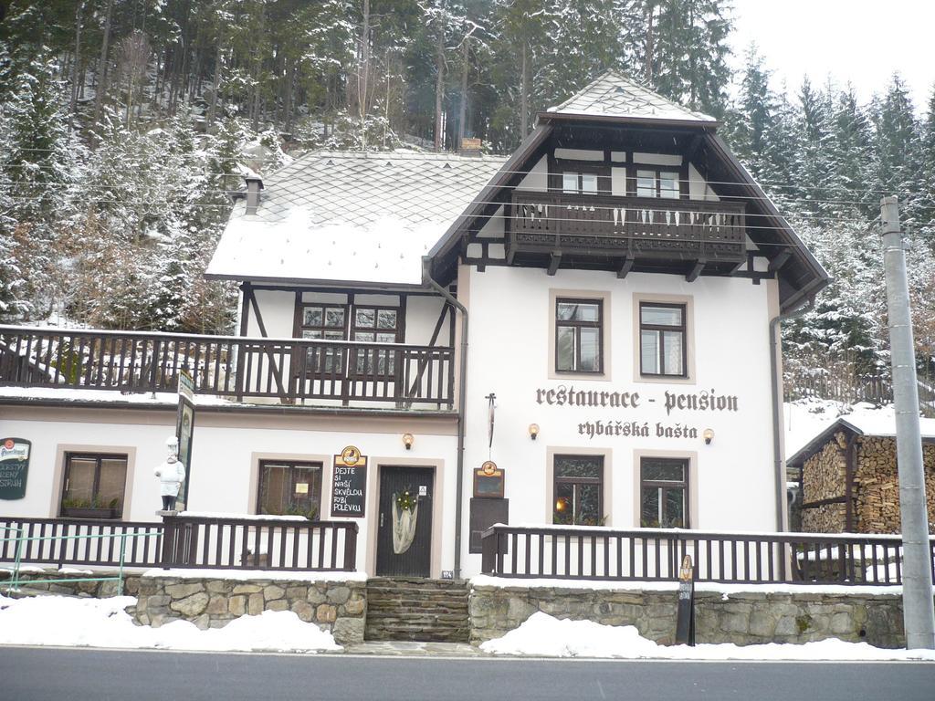 Pension Rybarska Basta โรเช็มเบิร์ก นาด วัลตาวูว์ ภายนอก รูปภาพ